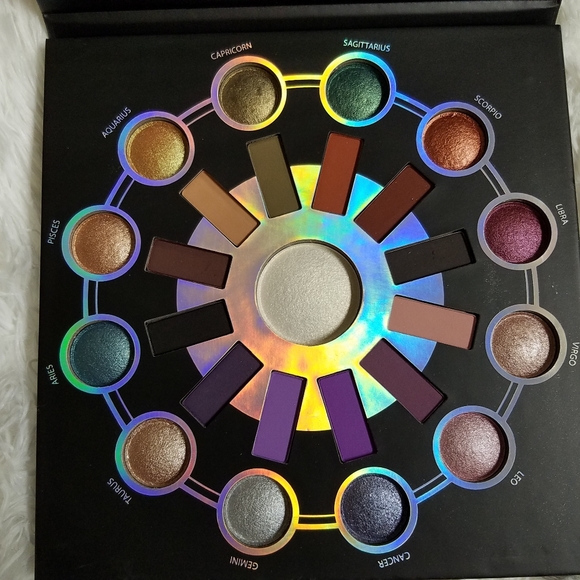 BH Cosmetics Other - Bh cosmétics Zodiac 25 color eyeshadow palette